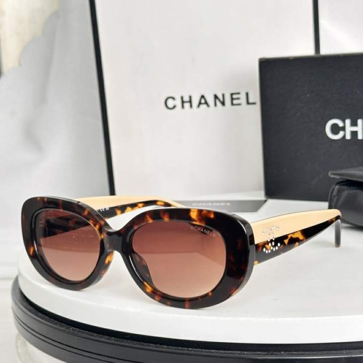 Picture of Chanel Sunglasses _SKUfw77818030fw